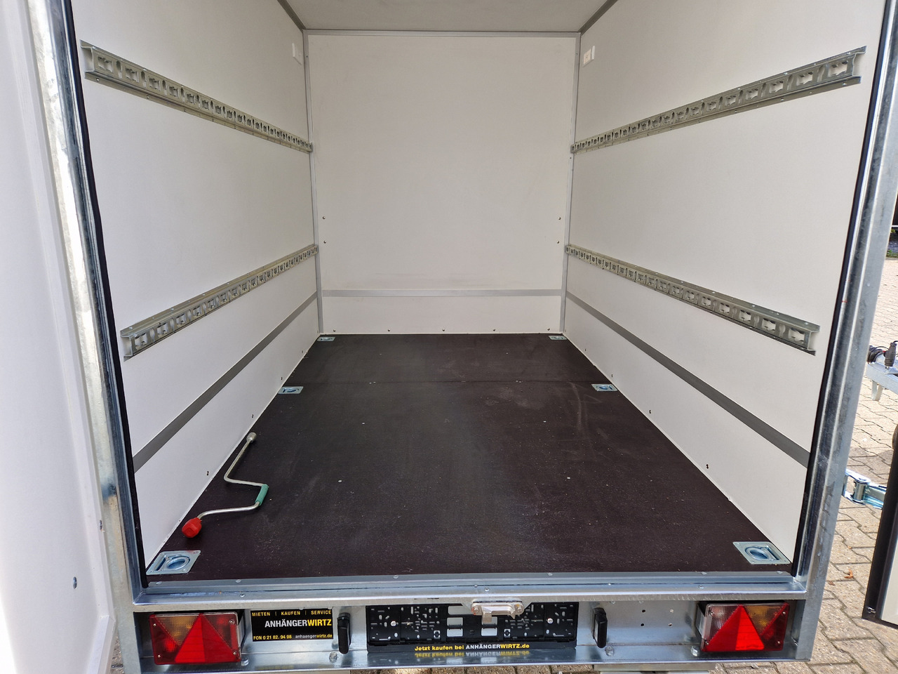 Kargo Koffer Hochlader FC1326HD 260x160x180cm Zurrsystem (S) 1300kg 100km/H - Closed box trailer: picture 4 Kargo Koffer Hochlader FC1326HD 260x160x180cm Zurrsystem (S) 1300kg 100km/H - Closed box trailer: picture 4