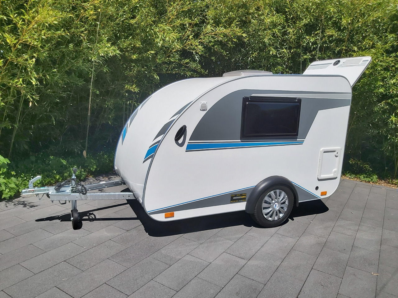 Mini Camper Mini Tommy TMC25 Basic V1 252x140x121cm Küche 100km/H 750kg ohne Bremse Winter Aktion - Caravan: picture 2 Mini Camper Mini Tommy TMC25 Basic V1 252x140x121cm Küche 100km/H 750kg ohne Bremse Winter Aktion - Caravan: picture 2