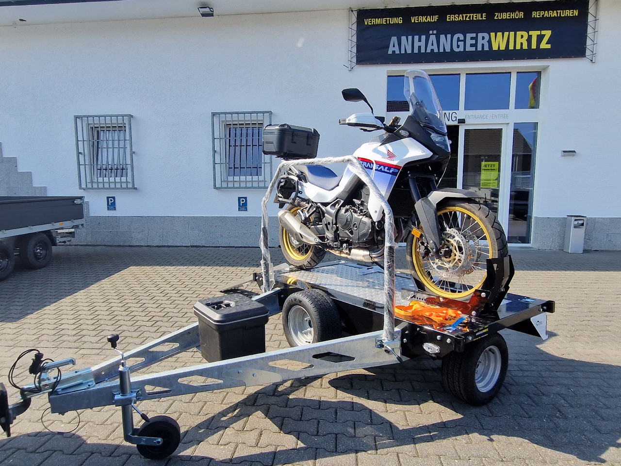 Motorradanhänger Motocamp 1 750 quer 200x107cm Motorrad Roller Fahrrad black 750kg - Motorcycle trailer: picture 1 Motorradanhänger Motocamp 1 750 quer 200x107cm Motorrad Roller Fahrrad black 750kg - Motorcycle trailer: picture 1