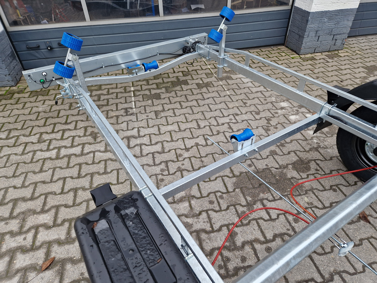 Neptun Bootstrailer Navy GN 231 1300 mit Winde 1300kg Modell 2024 - Boat trailer: picture 3 Neptun Bootstrailer Navy GN 231 1300 mit Winde 1300kg Modell 2024 - Boat trailer: picture 3