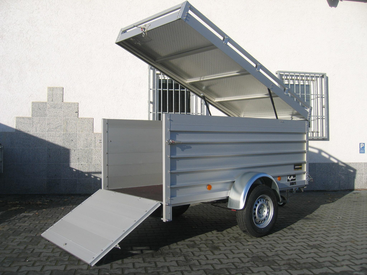 PKW Anhänger Koch Aluline 4.13 Deckel 250x125x95cm (S) 1300kg 100 km/H Aktion 2022 - Closed box trailer: picture 5 PKW Anhänger Koch Aluline 4.13 Deckel 250x125x95cm (S) 1300kg 100 km/H Aktion 2022 - Closed box trailer: picture 5