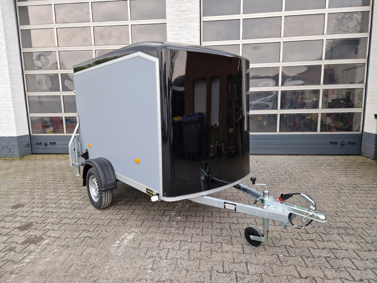 Roadster Sport C255 252x125x154cm aero Wood silver Poly black Rampekombi (S) 750kg Abverkauf - Car trailer: picture 2 Roadster Sport C255 252x125x154cm aero Wood silver Poly black Rampekombi (S) 750kg Abverkauf - Car trailer: picture 2