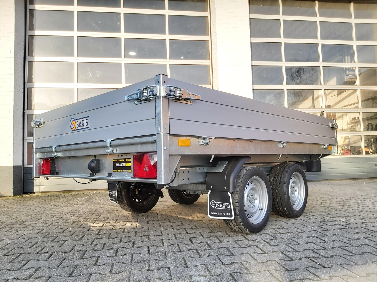 Saris Kipper K1 276 170 2000 2 276x170x30cm Alu Auffahrrampen Heckstützen Handpumpe 13" 2000kg - Tipper trailer: picture 4 Saris Kipper K1 276 170 2000 2 276x170x30cm Alu Auffahrrampen Heckstützen Handpumpe 13" 2000kg - Tipper trailer: picture 4