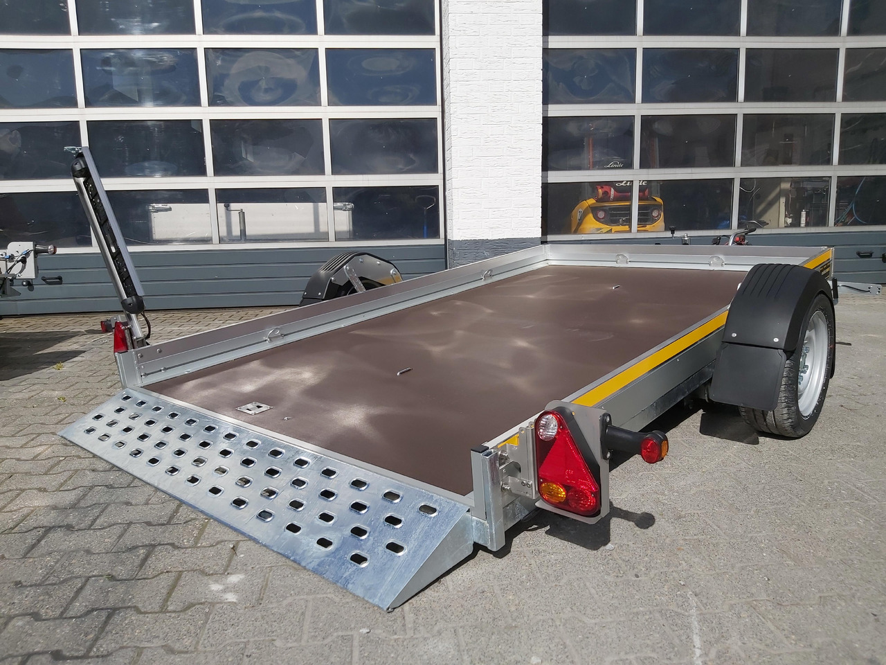 Senklift Anhänger MSL 1730/176 301x176x10cm yellow Plattform hydraulisch absenkbar 1750kg - Car trailer: picture 1 Senklift Anhänger MSL 1730/176 301x176x10cm yellow Plattform hydraulisch absenkbar 1750kg - Car trailer: picture 1