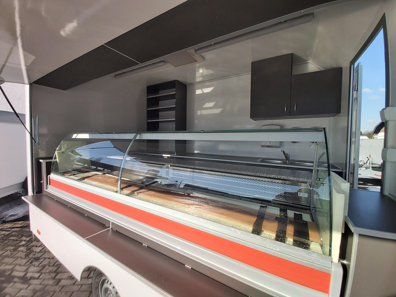 Vending trailer Verkaufsanhänger VK P 360 200 aero 360cm Verkaufsklappe Kühlthekenausstattung Profi L 1300kg: picture 7