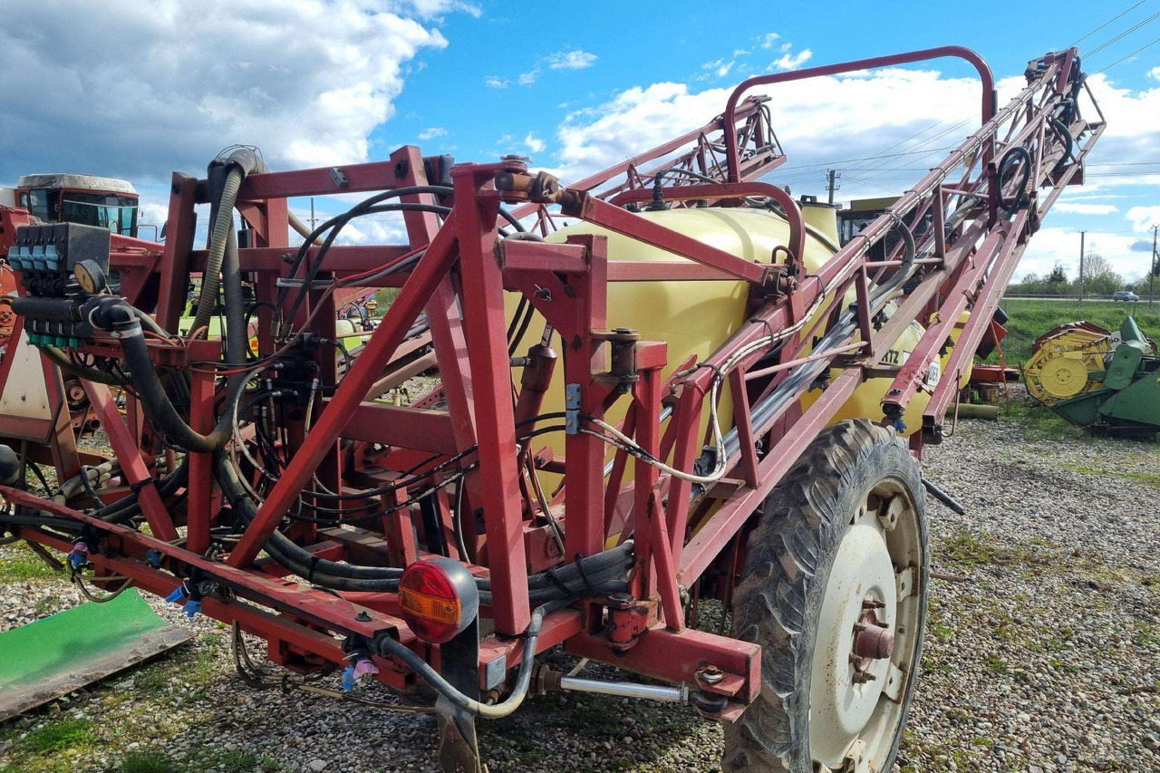 Hardi Commander 2600 - Trailed sprayer: picture 5 Hardi Commander 2600 - Trailed sprayer: picture 5