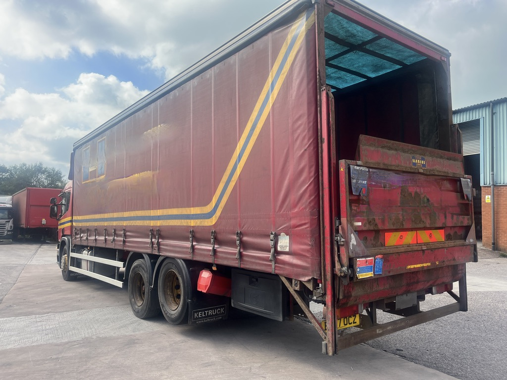Scania P270 6x2 Curtain side. - Curtainsider truck: picture 4 Scania P270 6x2 Curtain side. - Curtainsider truck: picture 4