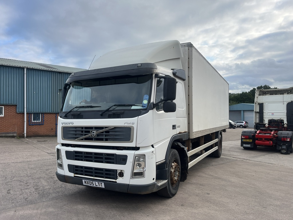 Volvo FM9 300 4x2 Box Van - Box van: picture 1 Volvo FM9 300 4x2 Box Van - Box van: picture 1