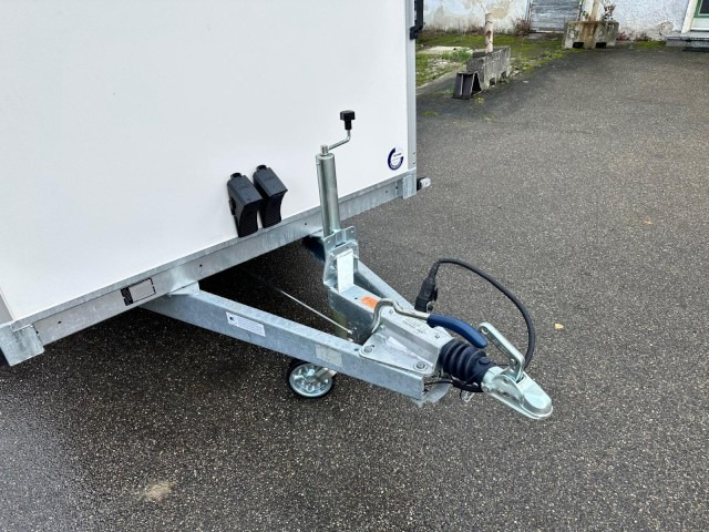Hapert Sapphire L-2 350x180x210cm, ZG 2,7 to., Koffer Türe - Closed box trailer: picture 2 Hapert Sapphire L-2 350x180x210cm, ZG 2,7 to., Koffer Türe - Closed box trailer: picture 2