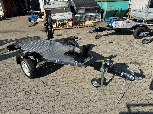 Lorries Motorradanhänger MT-1, 0,75 to. 245 x 99 cm, absenkbar - Motorcycle trailer: picture 1 Lorries Motorradanhänger MT-1, 0,75 to. 245 x 99 cm, absenkbar - Motorcycle trailer: picture 1