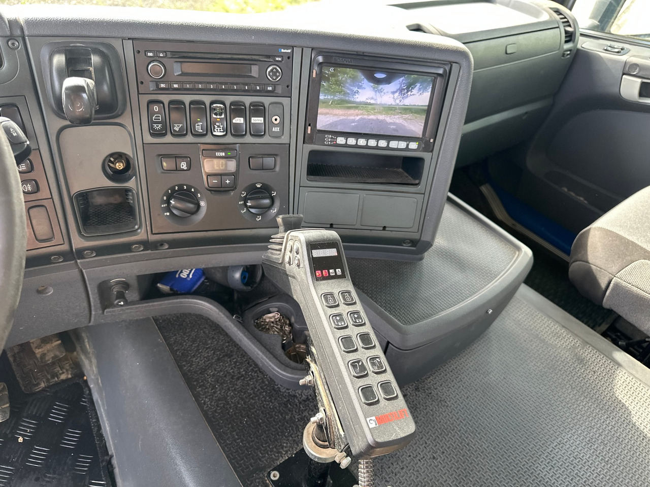 SCANIA G450 8x4 Abrollkipper - Hook lift truck: picture 2 SCANIA G450 8x4 Abrollkipper - Hook lift truck: picture 2