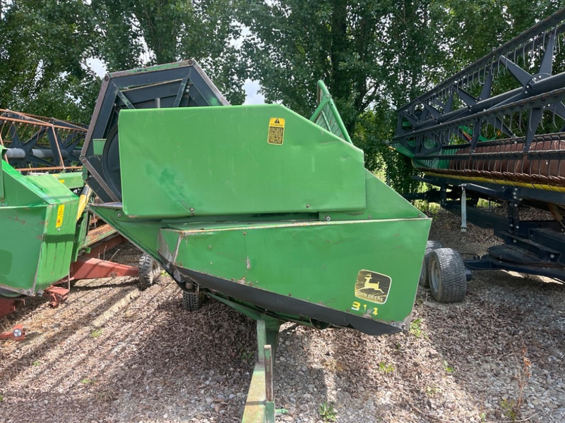 Combine harvester John Deere 1177: picture 8