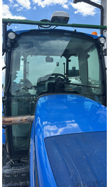 Farm tractor New Holland T 5.105 Smart Trax: picture 9