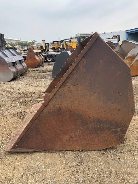 2750 mm Volvo - Loader bucket for Loader: picture 4 2750 mm Volvo - Loader bucket for Loader: picture 4