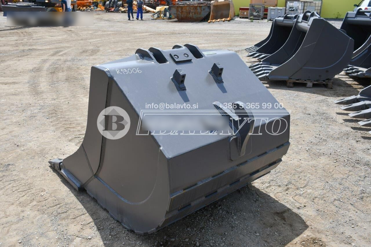 BALAVTO digging bucket 1300 mm S1 - Excavator bucket: picture 4 BALAVTO digging bucket 1300 mm S1 - Excavator bucket: picture 4