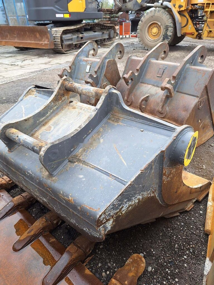 Balavto excavating planning bucket 1550 mm S60 - Excavator bucket: picture 5 Balavto excavating planning bucket 1550 mm S60 - Excavator bucket: picture 5