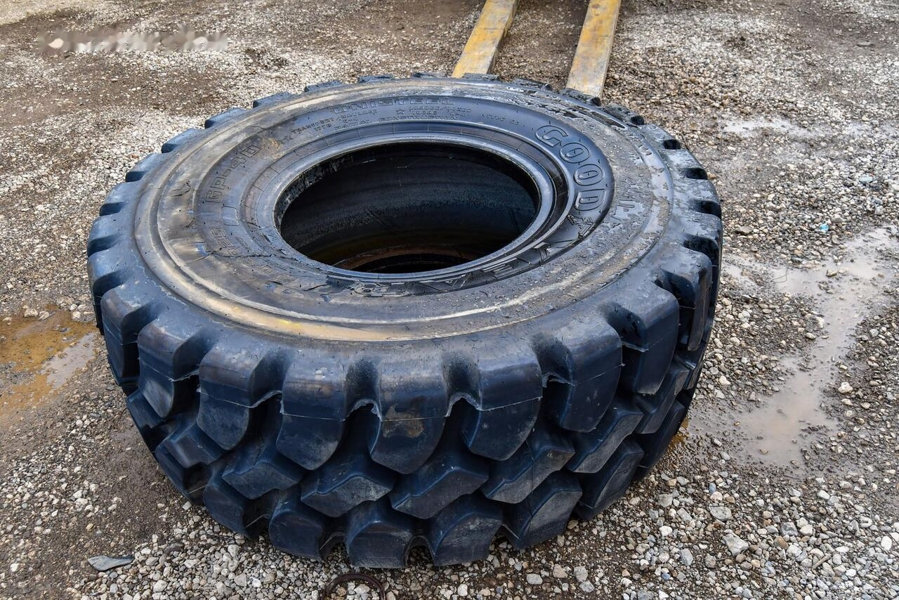 Goodyear 20.5R25 - Wheel and tire package: picture 4 Goodyear 20.5R25 - Wheel and tire package: picture 4