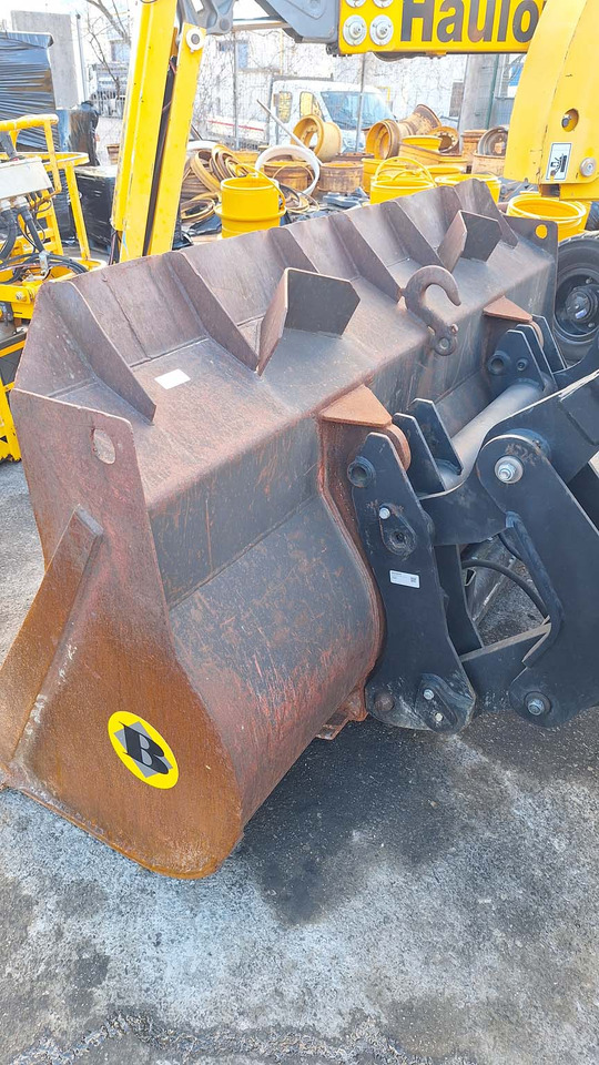 Loader bucket BOE 2400 mm for 12-15 ton wheel loaders - Loader bucket for Wheel loader: picture 4 Loader bucket BOE 2400 mm for 12-15 ton wheel loaders - Loader bucket for Wheel loader: picture 4