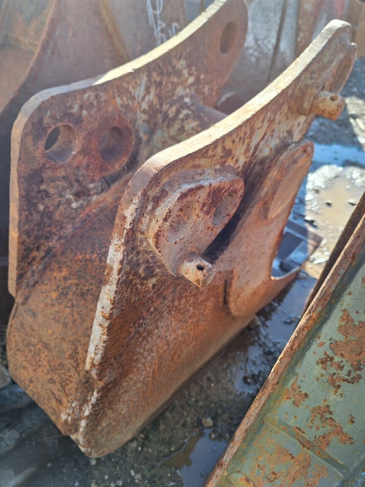 Narrow digging bucket 300 mm - Excavator bucket: picture 3 Narrow digging bucket 300 mm - Excavator bucket: picture 3