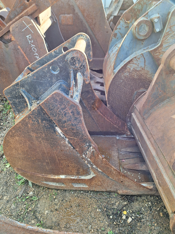 Narrow digging bucket 600 mm - Excavator bucket: picture 1 Narrow digging bucket 600 mm - Excavator bucket: picture 1