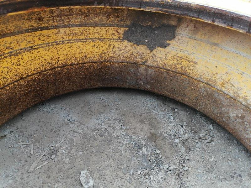 Tires with rims Euclid R36 haul - Spare parts for Rigid dumper/ Rock truck: picture 2 Tires with rims Euclid R36 haul - Spare parts for Rigid dumper/ Rock truck: picture 2