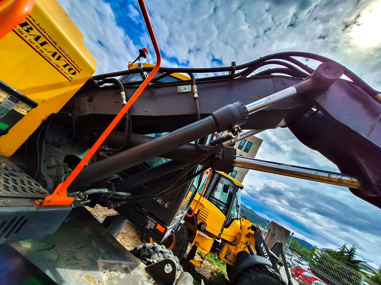 Volvo boom cylinder 14578082 Volvo EWR150E, EW140C, EW140D - Spare parts for Excavator: picture 4 Volvo boom cylinder 14578082 Volvo EWR150E, EW140C, EW140D - Spare parts for Excavator: picture 4