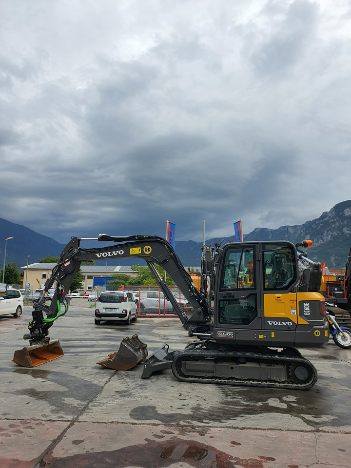 VOLVO EC60E - Mini excavator: picture 2 VOLVO EC60E - Mini excavator: picture 2