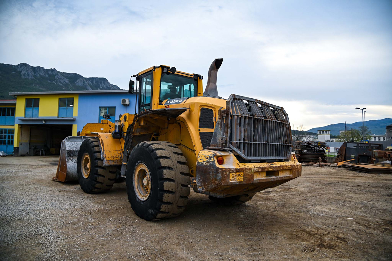 VOLVO L180G - Wheel loader: picture 4 VOLVO L180G - Wheel loader: picture 4