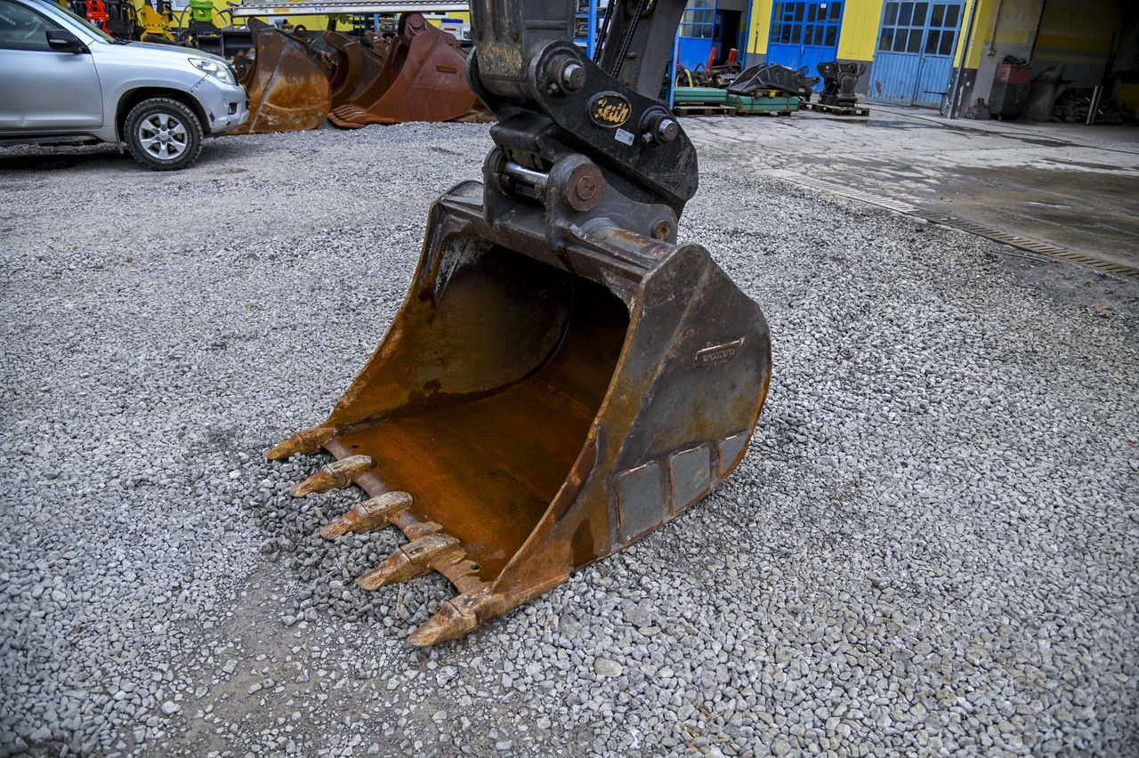 Crawler excavator Volvo EC140E: picture 17