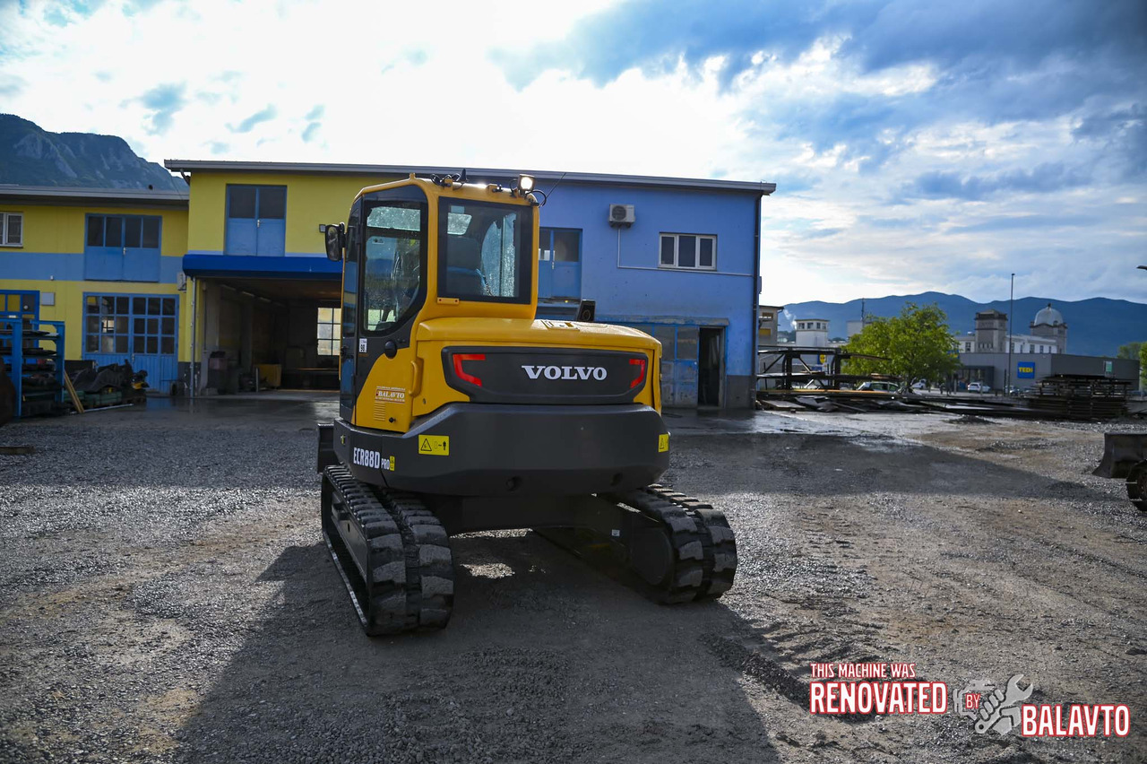 Mini excavator Volvo ECR88D: picture 23