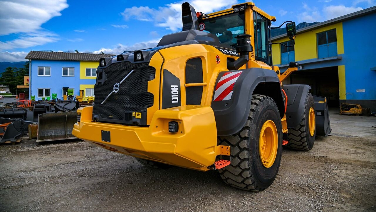 Volvo L110H - Wheel loader: picture 5 Volvo L110H - Wheel loader: picture 5