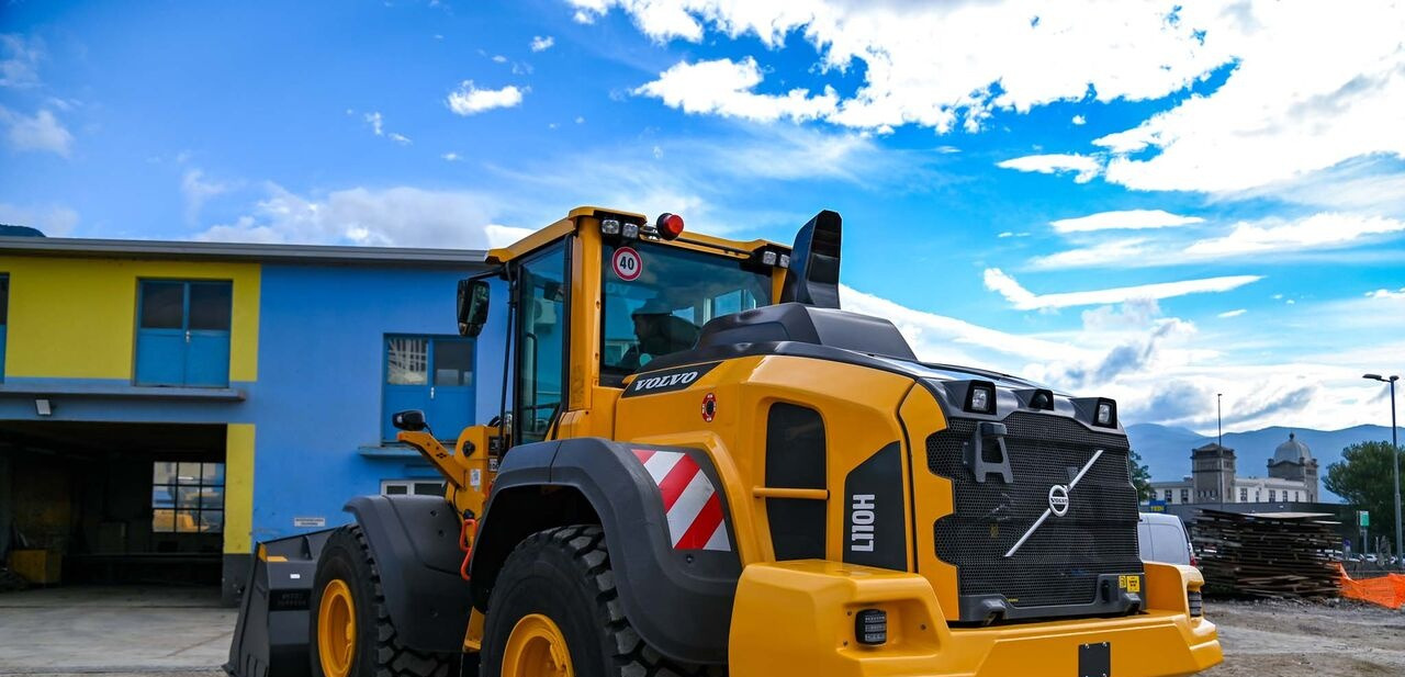 Volvo L110H - Wheel loader: picture 3 Volvo L110H - Wheel loader: picture 3