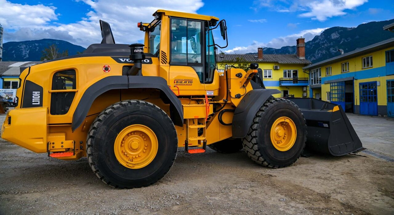 Volvo L110H - Wheel loader: picture 5 Volvo L110H - Wheel loader: picture 5