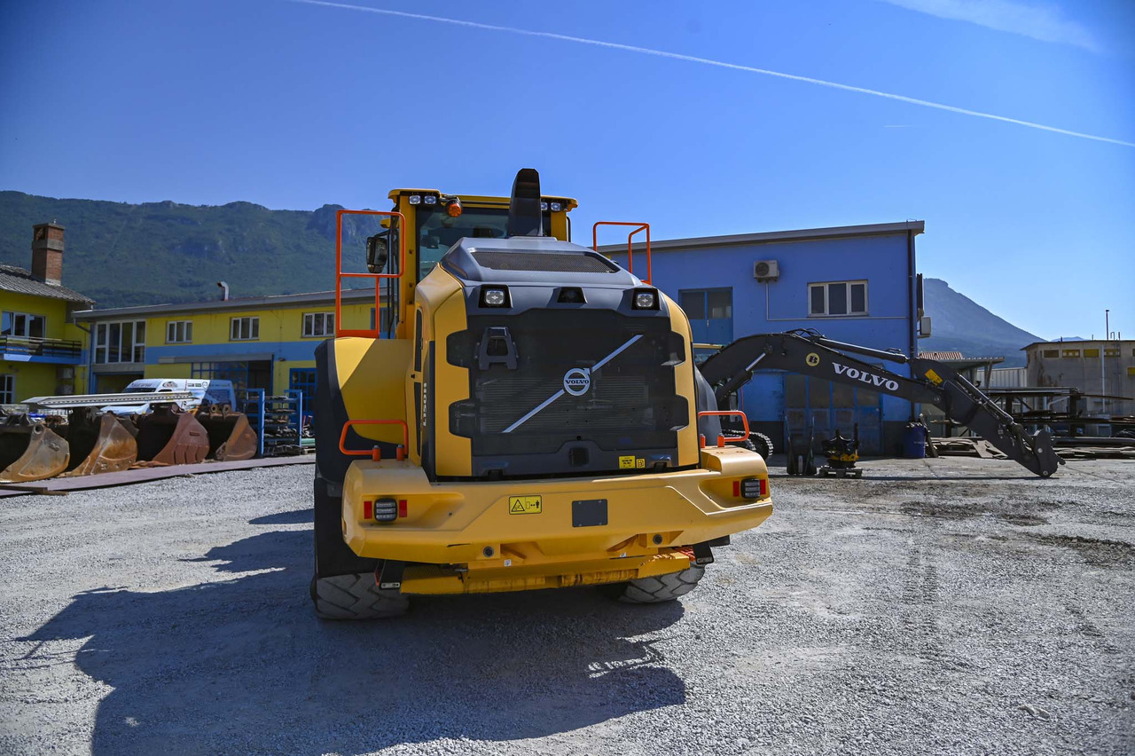 Volvo L150H - Wheel loader: picture 5 Volvo L150H - Wheel loader: picture 5