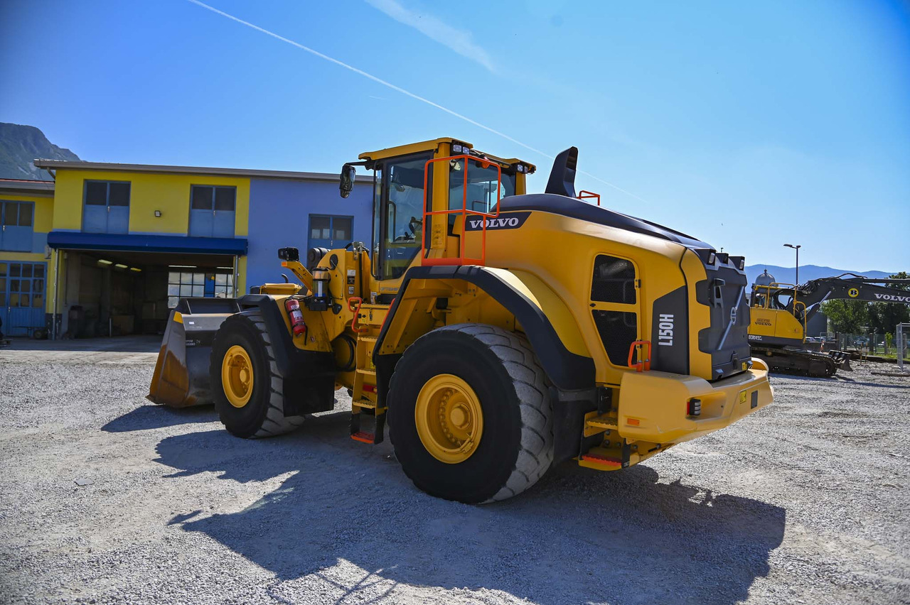 Volvo L150H - Wheel loader: picture 4 Volvo L150H - Wheel loader: picture 4