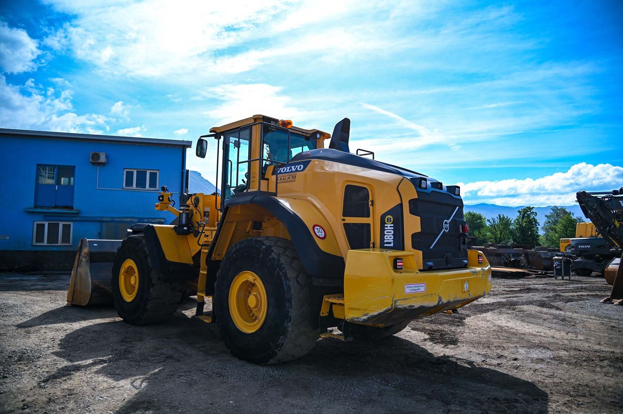 Volvo L180H - Wheel loader: picture 4 Volvo L180H - Wheel loader: picture 4