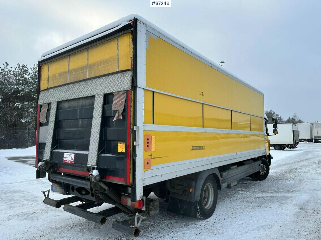 Box truck Mercedes Benz Atego 1523 with high and sinkable roof - Box truck: picture 3 Box truck Mercedes Benz Atego 1523 with high and sinkable roof - Box truck: picture 3