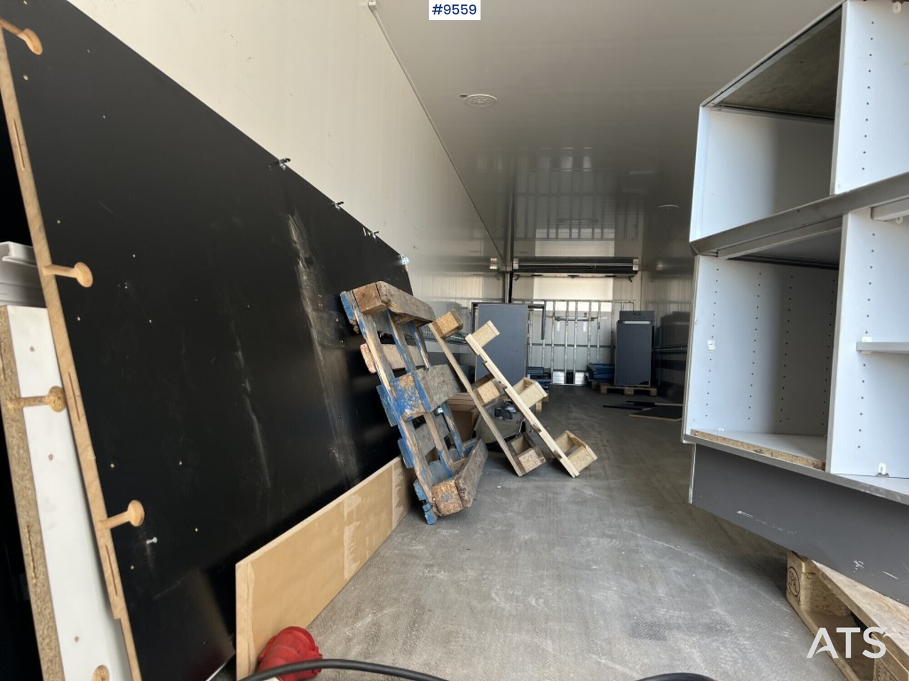 Container trailer Chereau CSD2 with Dolly - Closed box trailer: picture 4 Container trailer Chereau CSD2 with Dolly - Closed box trailer: picture 4