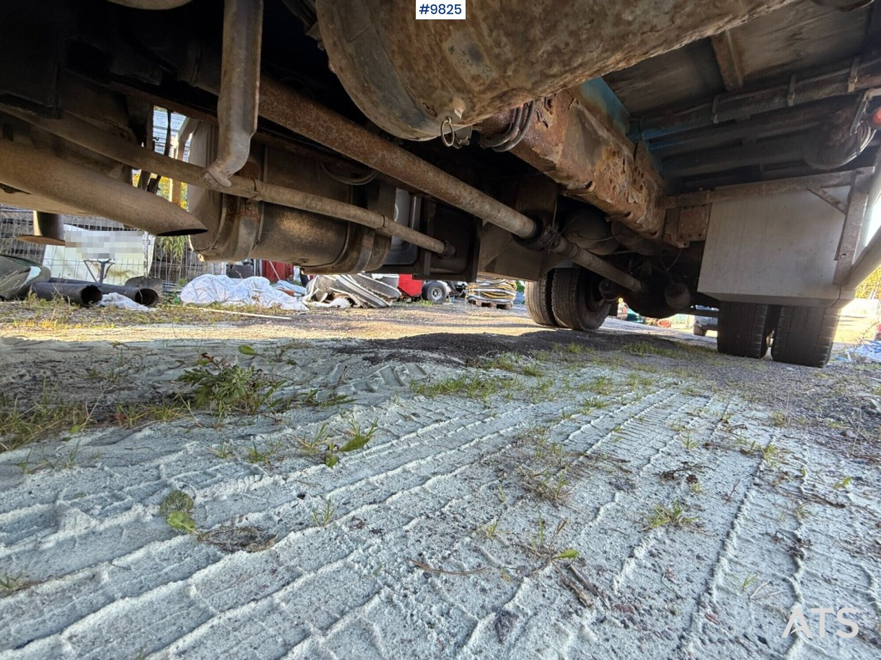 Dropside/ Flatbed truck, Crane truck Crane truck Scania P94 230 with tail lift: picture 17
