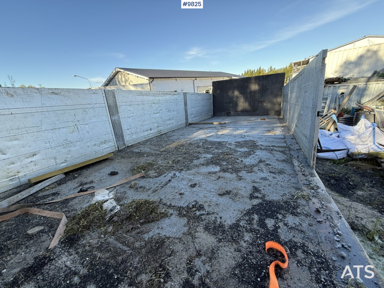 Crane truck Scania P94 230 with tail lift - Dropside/ Flatbed truck, Crane truck: picture 5 Crane truck Scania P94 230 with tail lift - Dropside/ Flatbed truck, Crane truck: picture 5