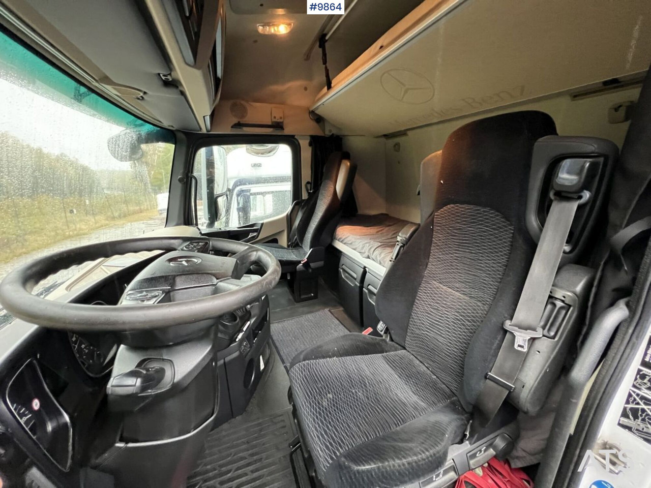 MERCEDES-BENZ ACTROS 963-0-A Box truck with tail lift - Box truck: picture 5 MERCEDES-BENZ ACTROS 963-0-A Box truck with tail lift - Box truck: picture 5