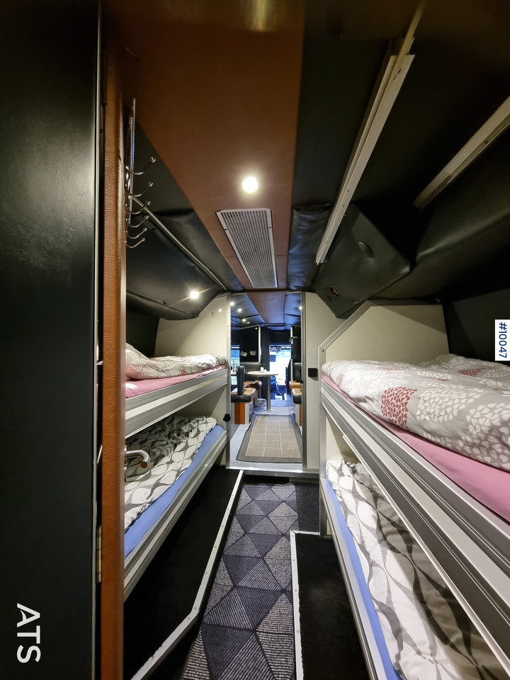 Camper van VOLVO B10M-70B Motorhome / Snowmobile bus with rear lift: picture 8