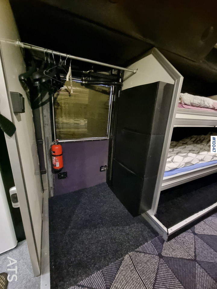 Camper van VOLVO B10M-70B Motorhome / Snowmobile bus with rear lift: picture 10