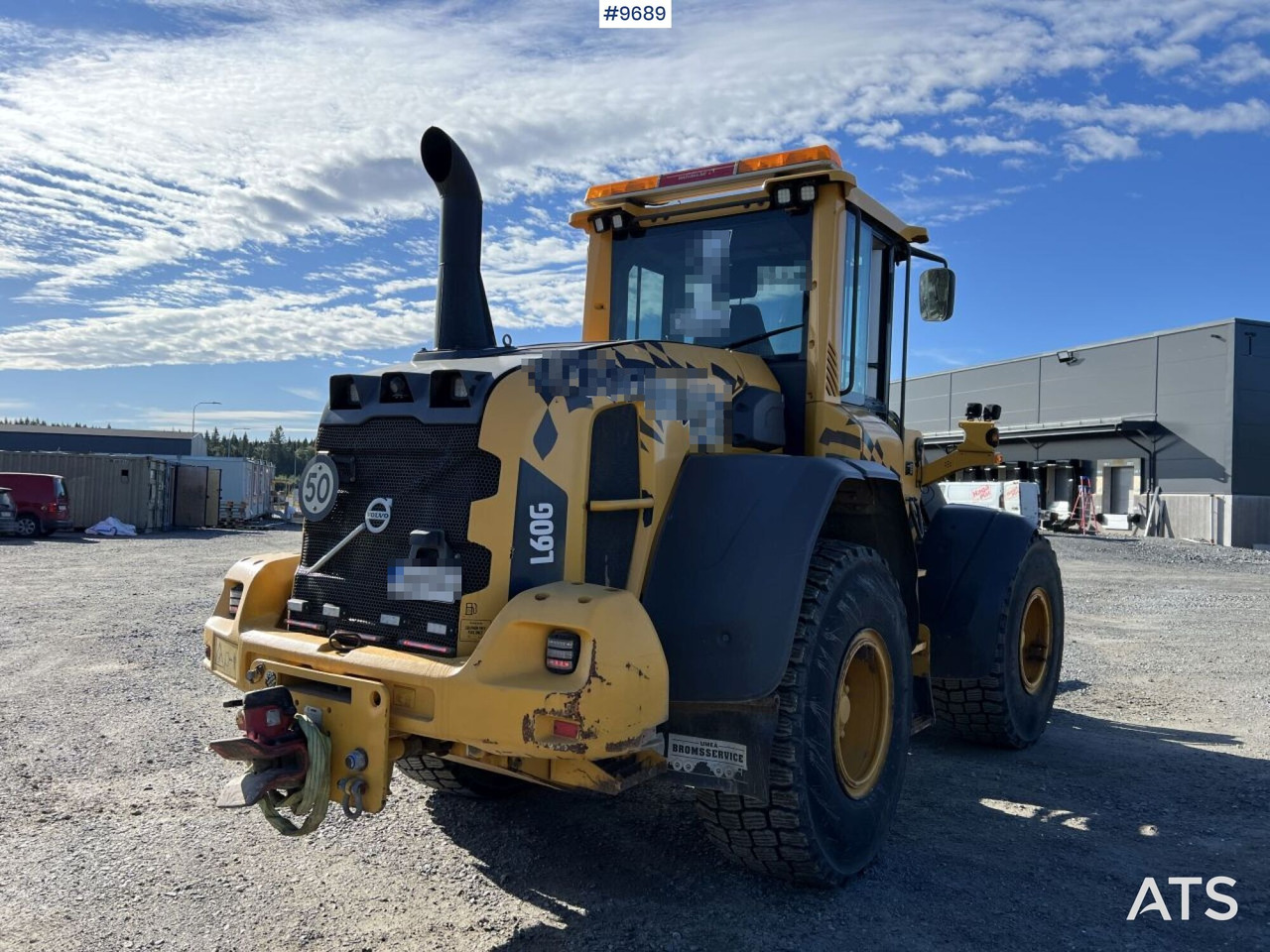 VOLVO L60G Wheel loader with multi-bucket - Wheel loader: picture 2 VOLVO L60G Wheel loader with multi-bucket - Wheel loader: picture 2