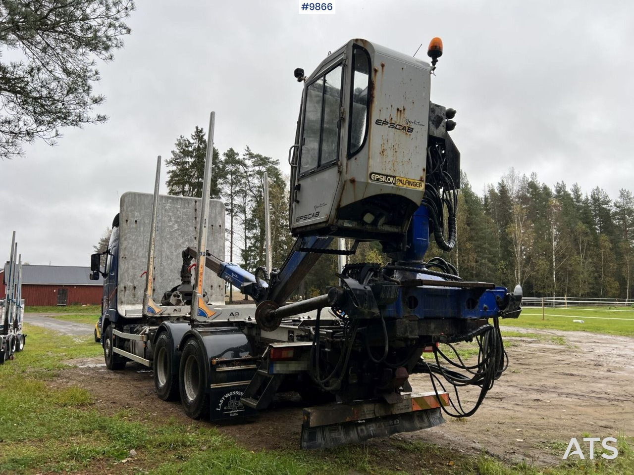 Volvo FH D13 Timber truck with Palfinger M110 crane - Log truck: picture 5 Volvo FH D13 Timber truck with Palfinger M110 crane - Log truck: picture 5
