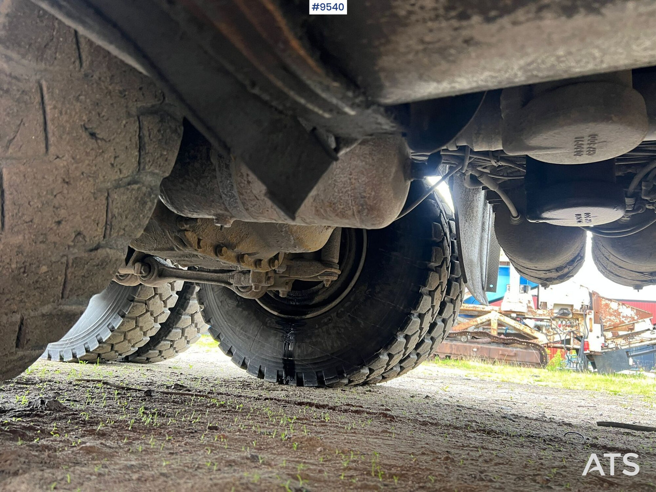 Volvo FH16 8*4 Tipper/Mining truck leasing Volvo FH16 8*4 Tipper/Mining truck: picture 13