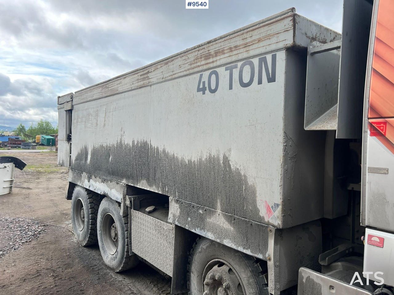 Volvo FH16 8*4 Tipper/Mining truck leasing Volvo FH16 8*4 Tipper/Mining truck: picture 10