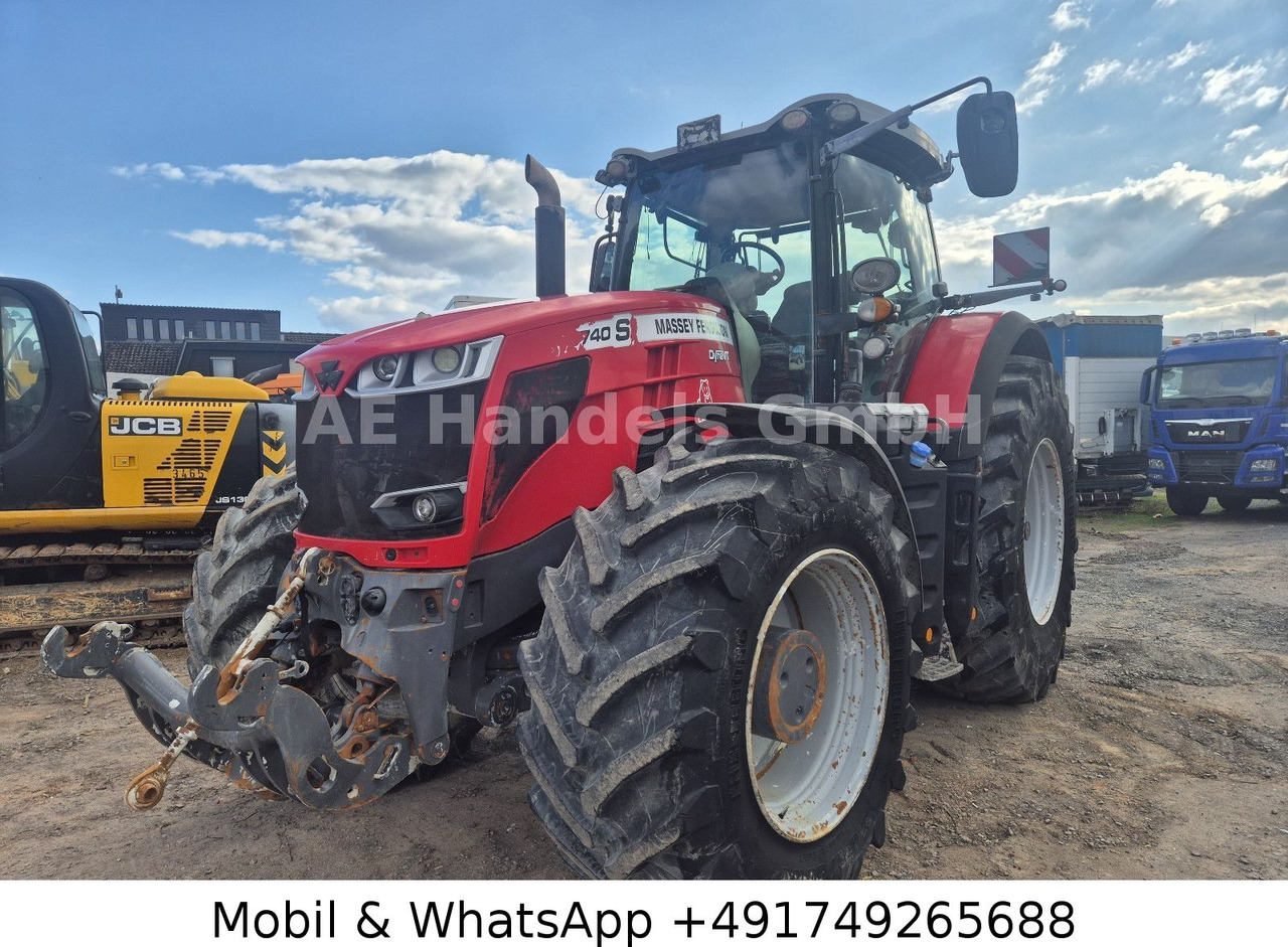 Massey Ferguson DVRT Exclusiv MF 8740 *6.100Std/Straßenzulassung - Farm tractor: picture 1 Massey Ferguson DVRT Exclusiv MF 8740 *6.100Std/Straßenzulassung - Farm tractor: picture 1