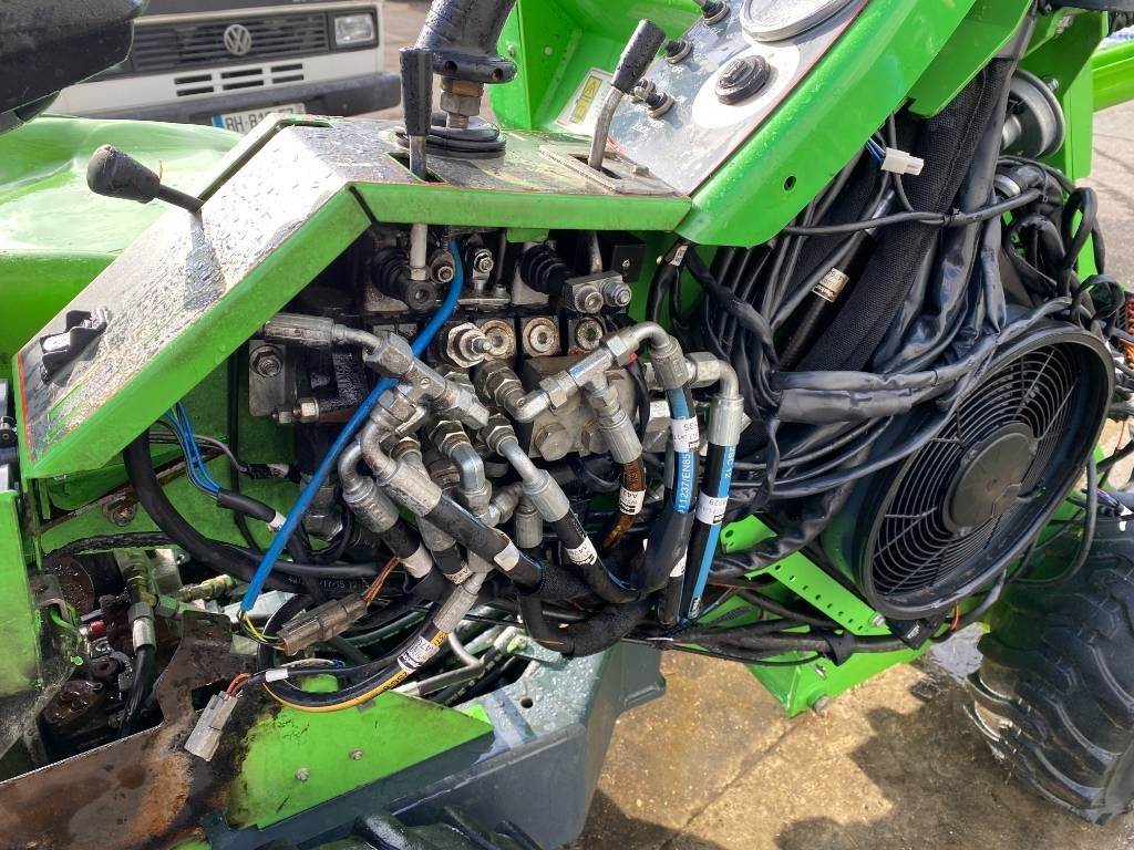 Compact loader Avant M 528 EIPTT /Certificat CE endommagée: picture 15 Compact loader Avant M 528 EIPTT /Certificat CE endommagée: picture 15