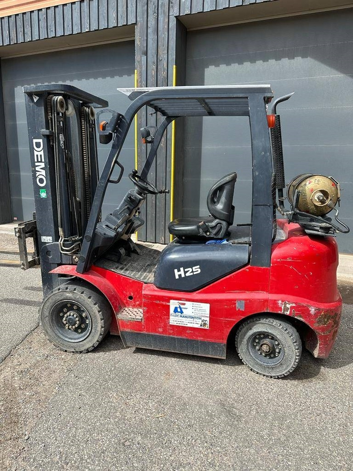 DEMO DM-H 25 VGT - LPG forklift: picture 1 DEMO DM-H 25 VGT - LPG forklift: picture 1